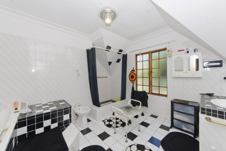 4 Bedroom Property for Sale in Belvedere Western Cape